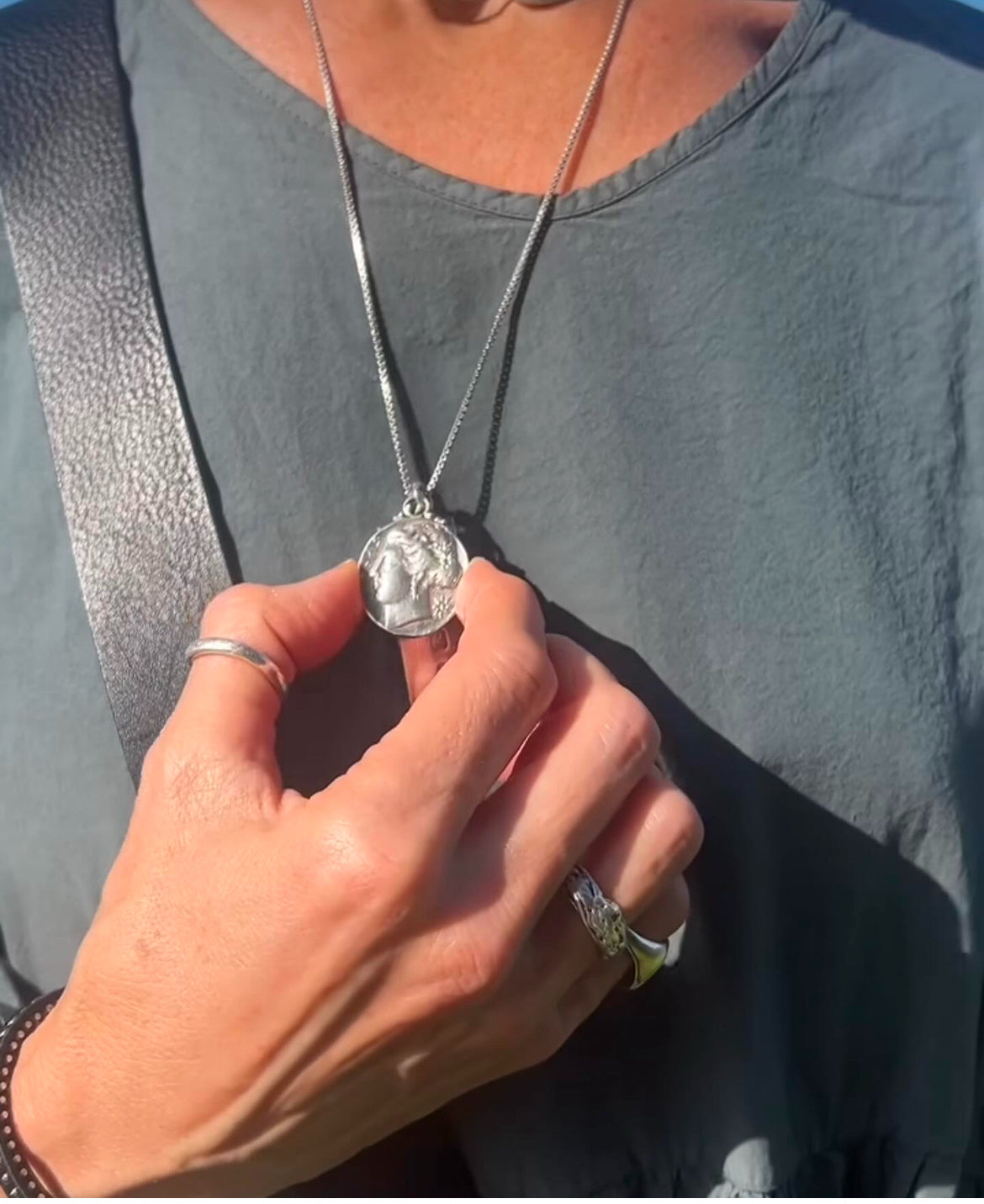 Aphrodite coin and chain