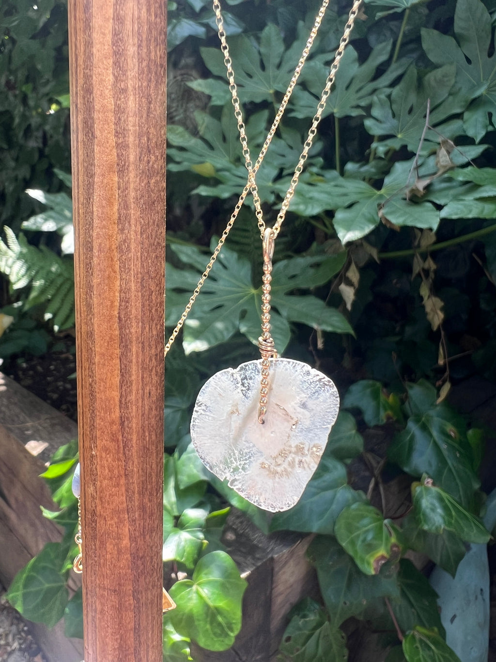 Glassy diamond slice