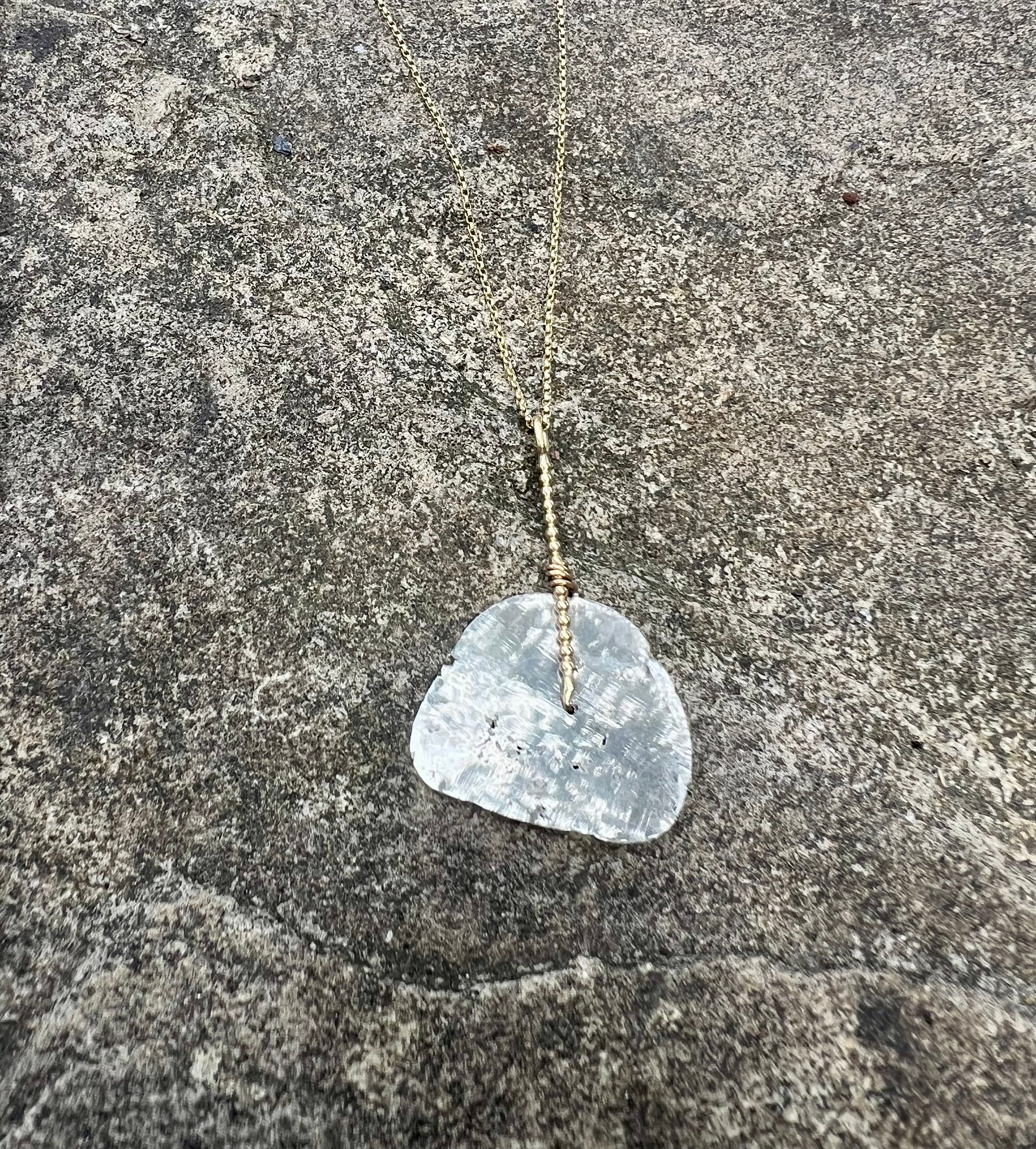 Glassy diamond slice