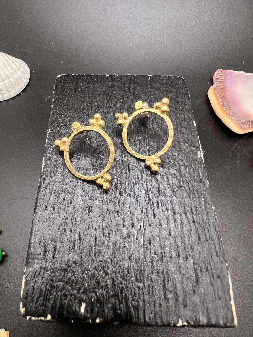 Round Mata earrings