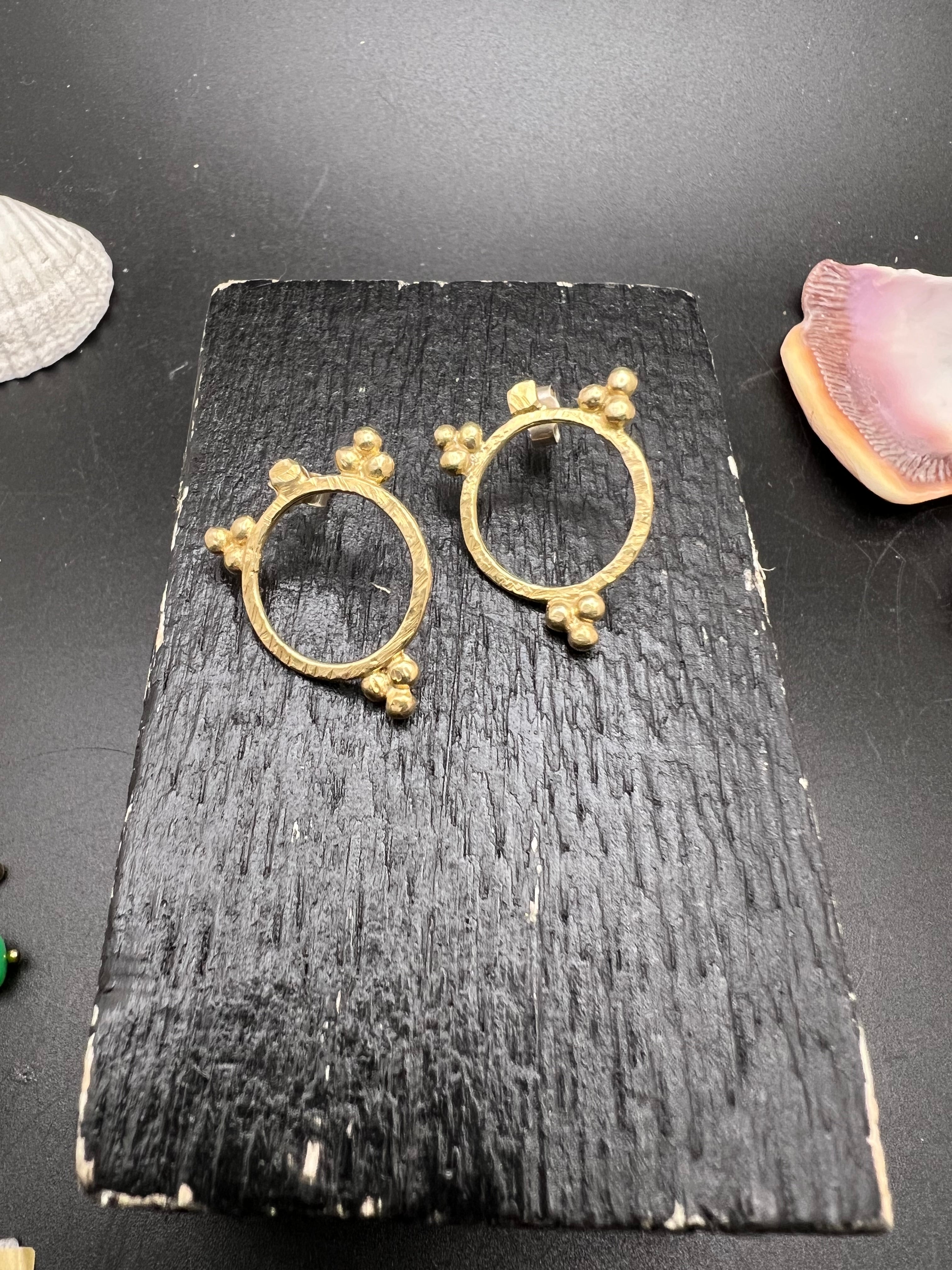 Round Mata earrings