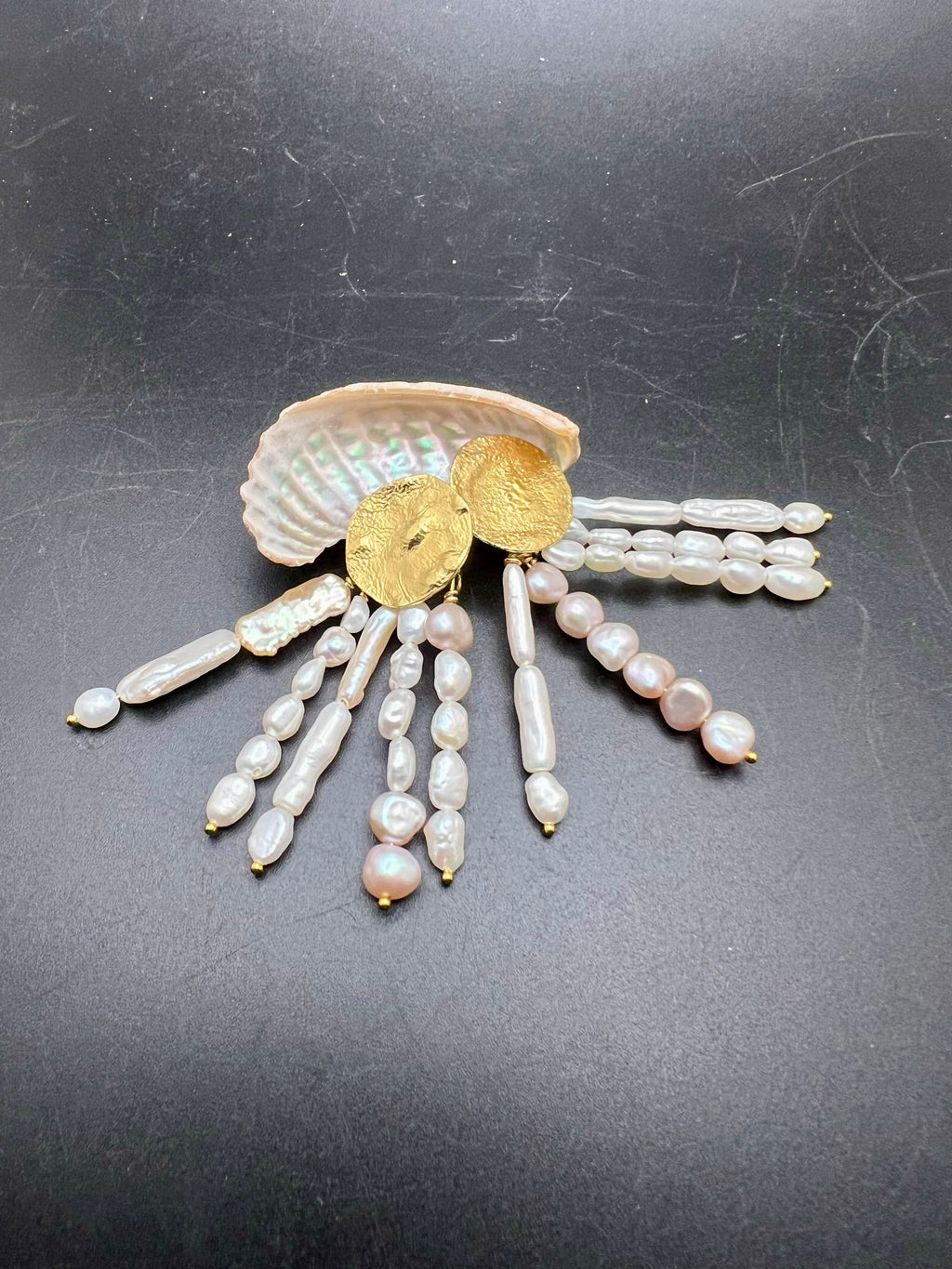 Golden sand and pearls earrings