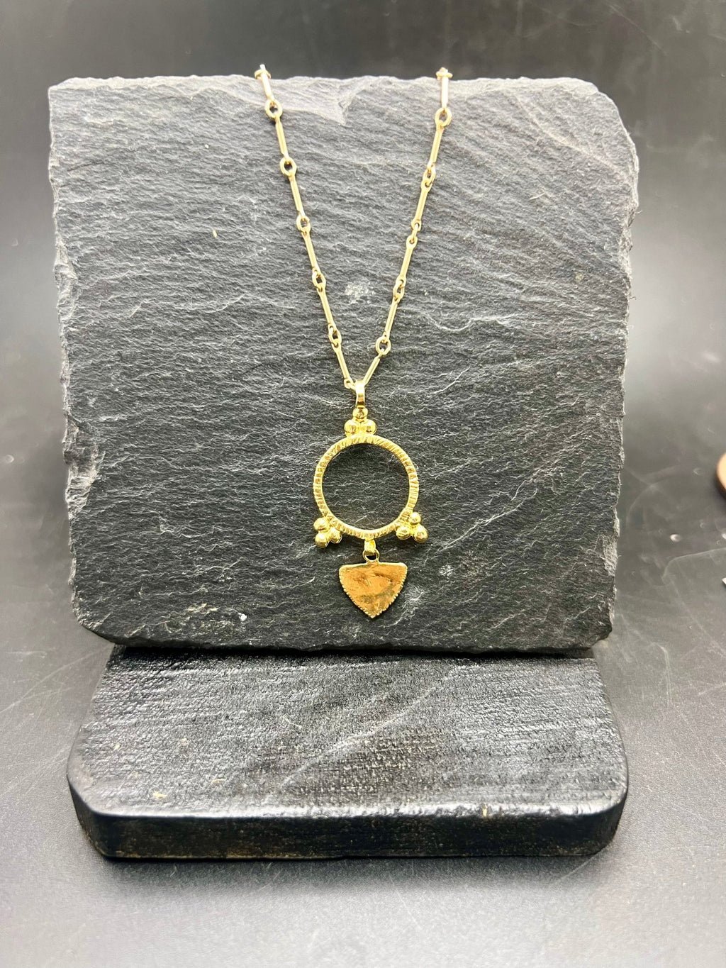 Mata Trigon necklace