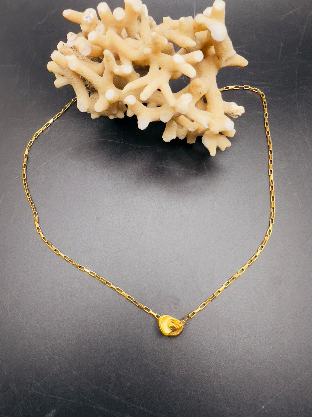 Simple gold shell