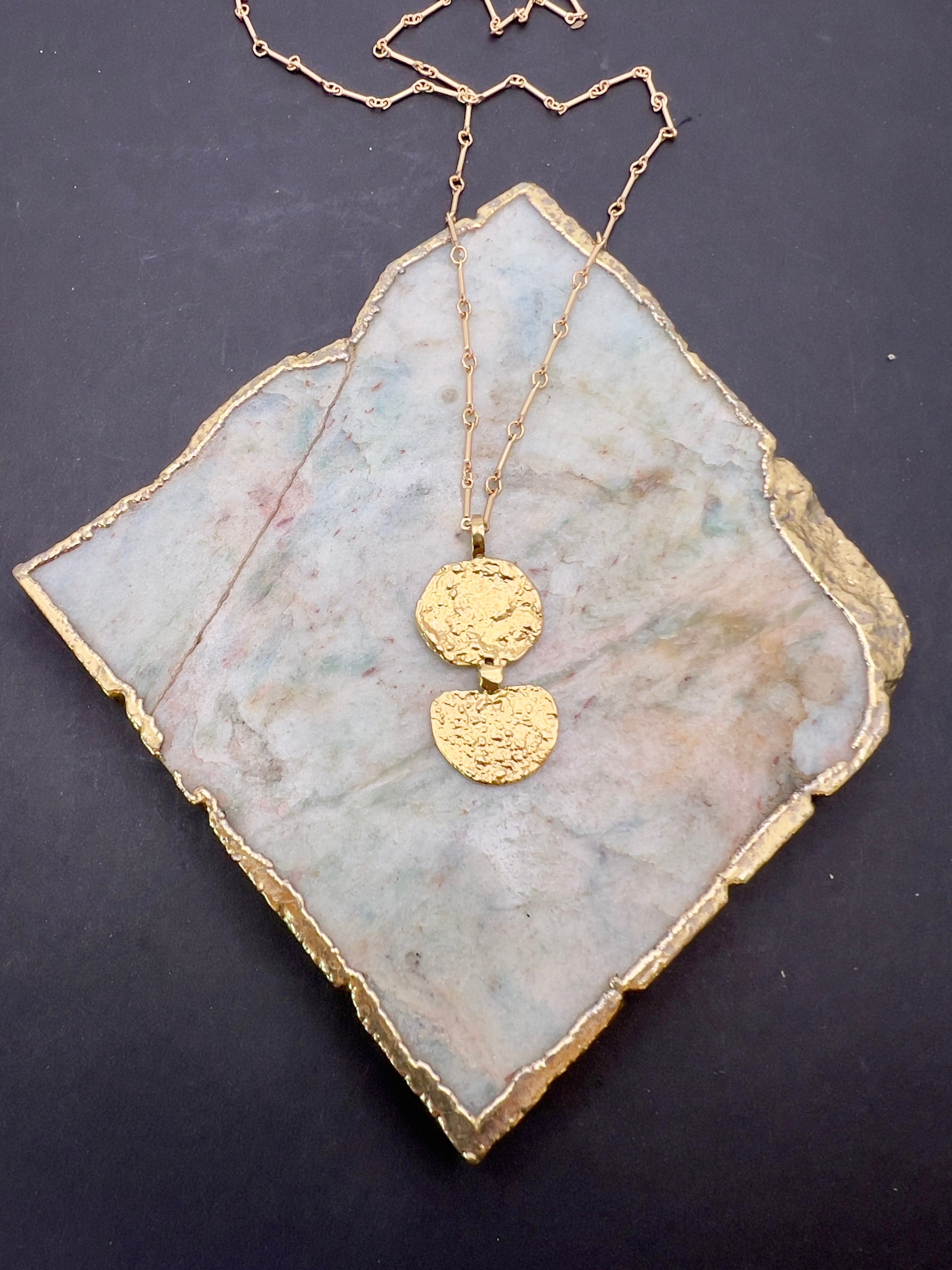 Gyali pendant