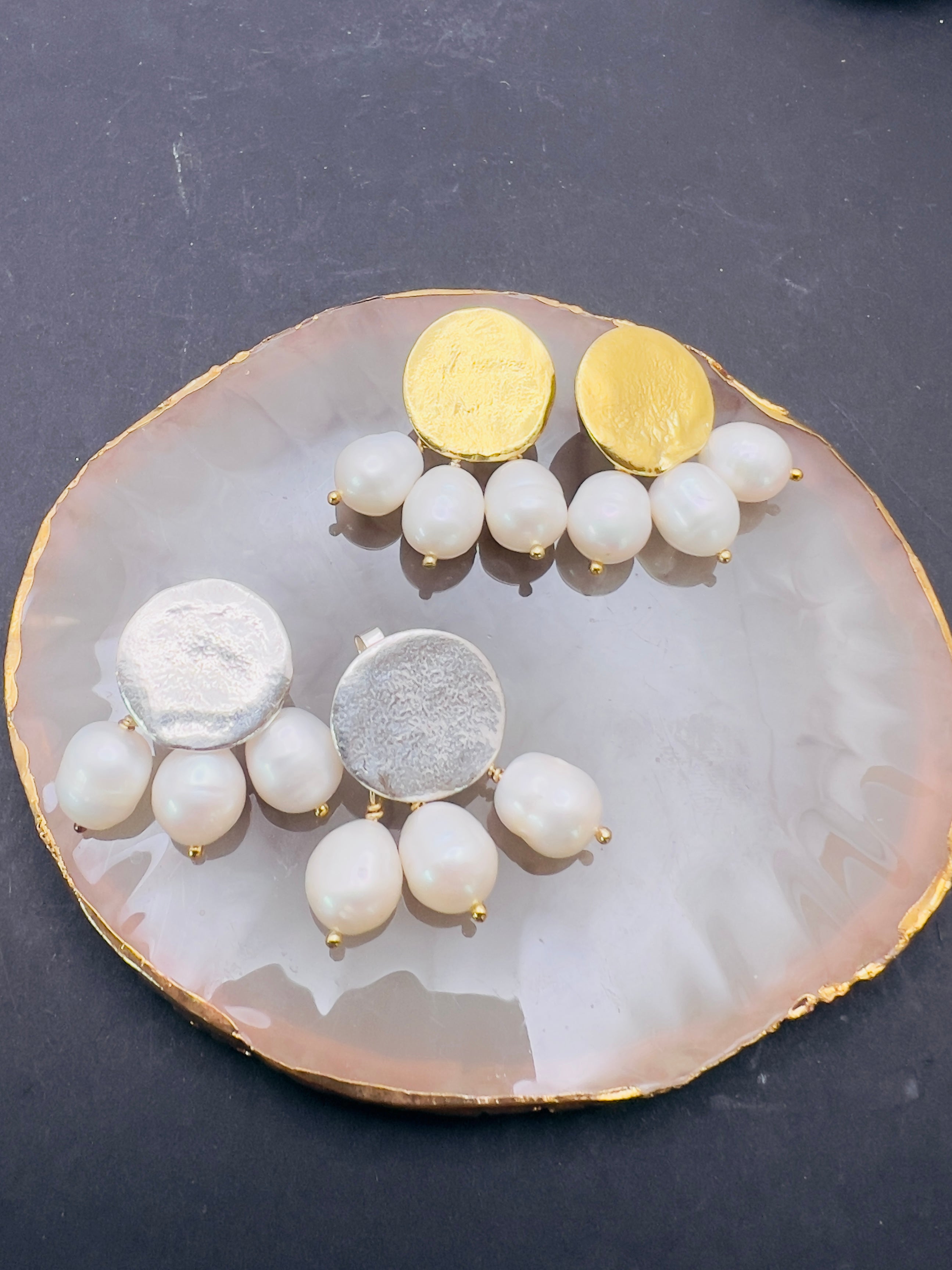 Crinkled disc pearl earrings