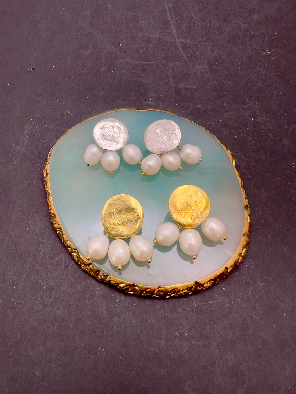 Crinkled disc pearl earrings