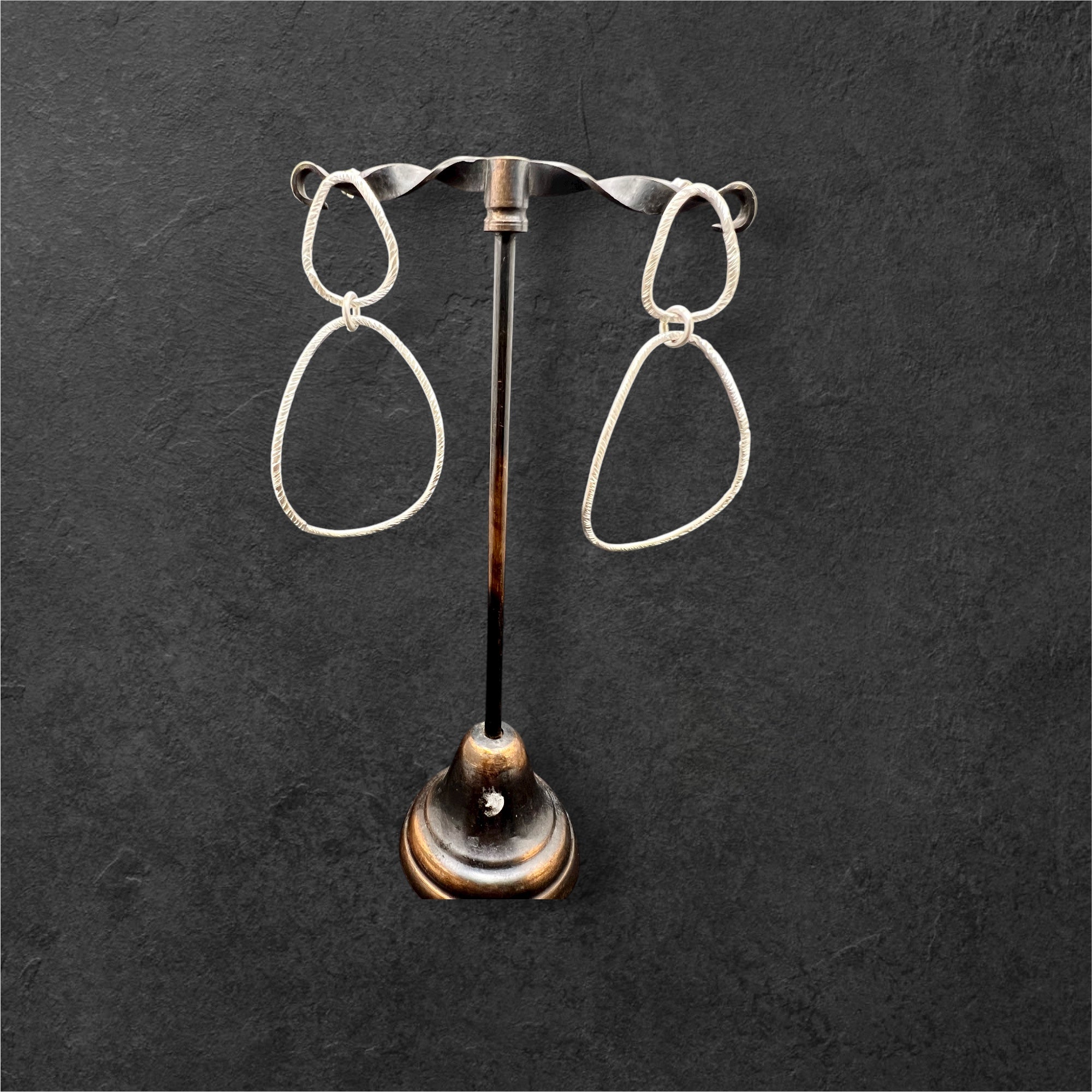 Double hoops in silver or gold