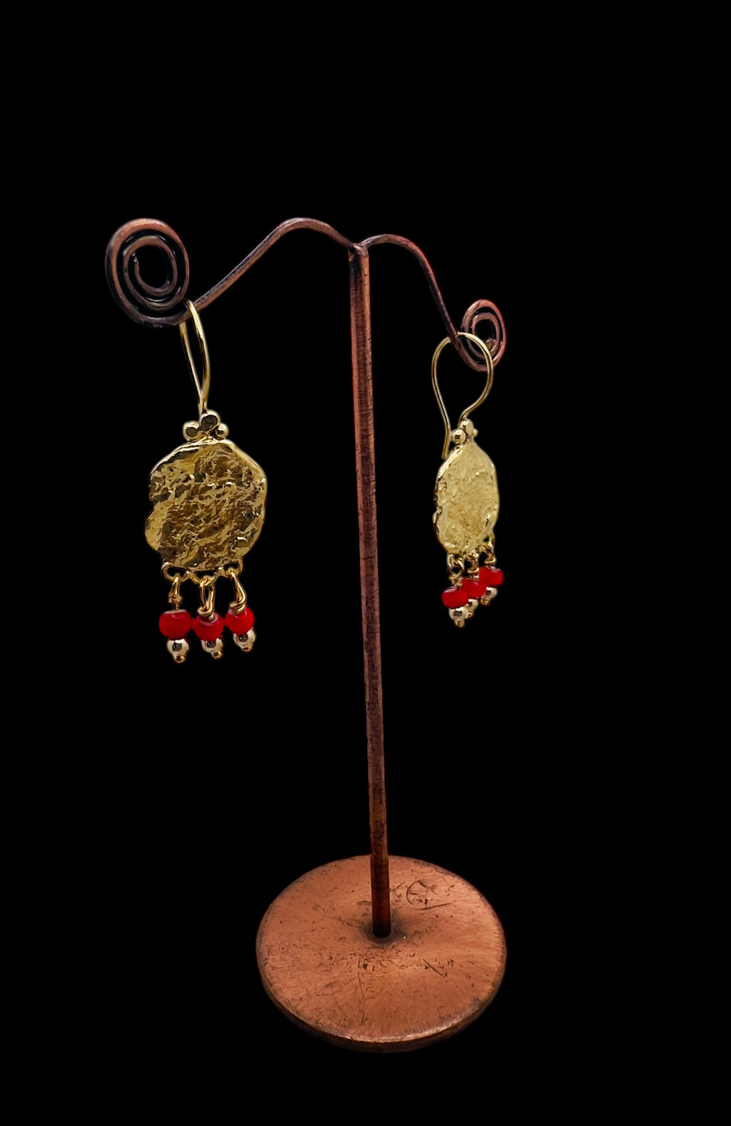 Crumpled gold and red glass earrings
