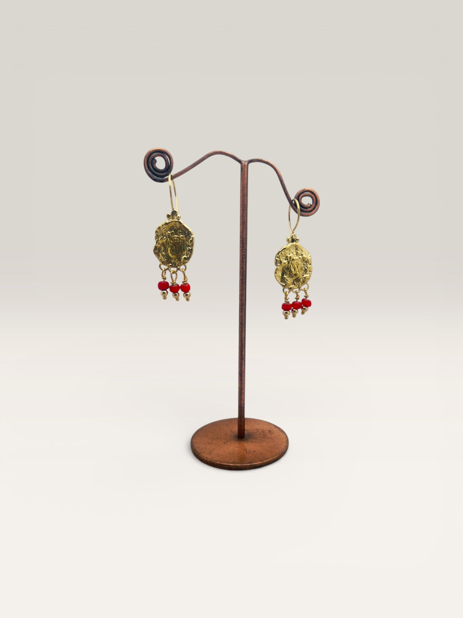 Crumpled gold and red glass earrings