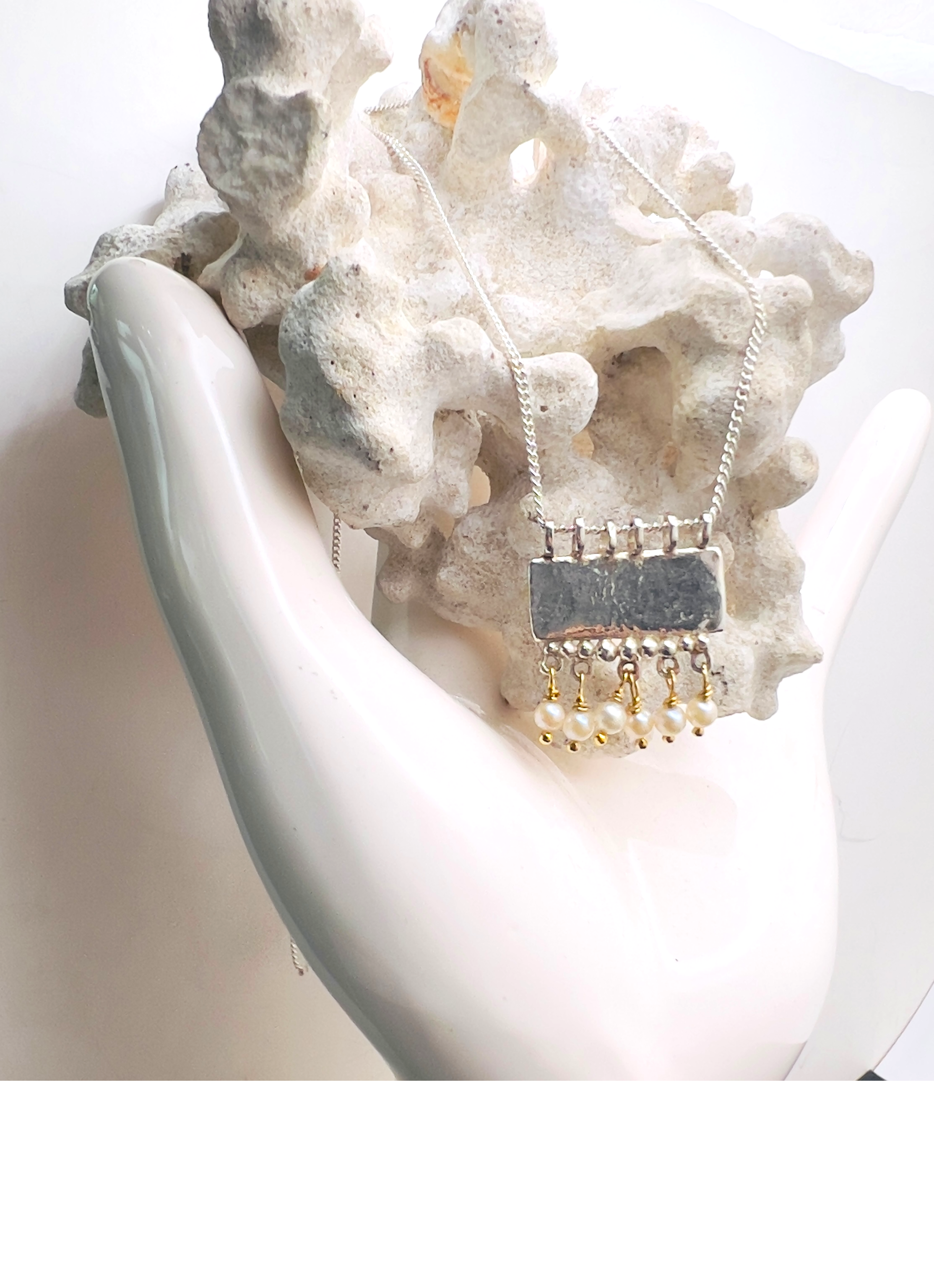 Pearl envelope necklace