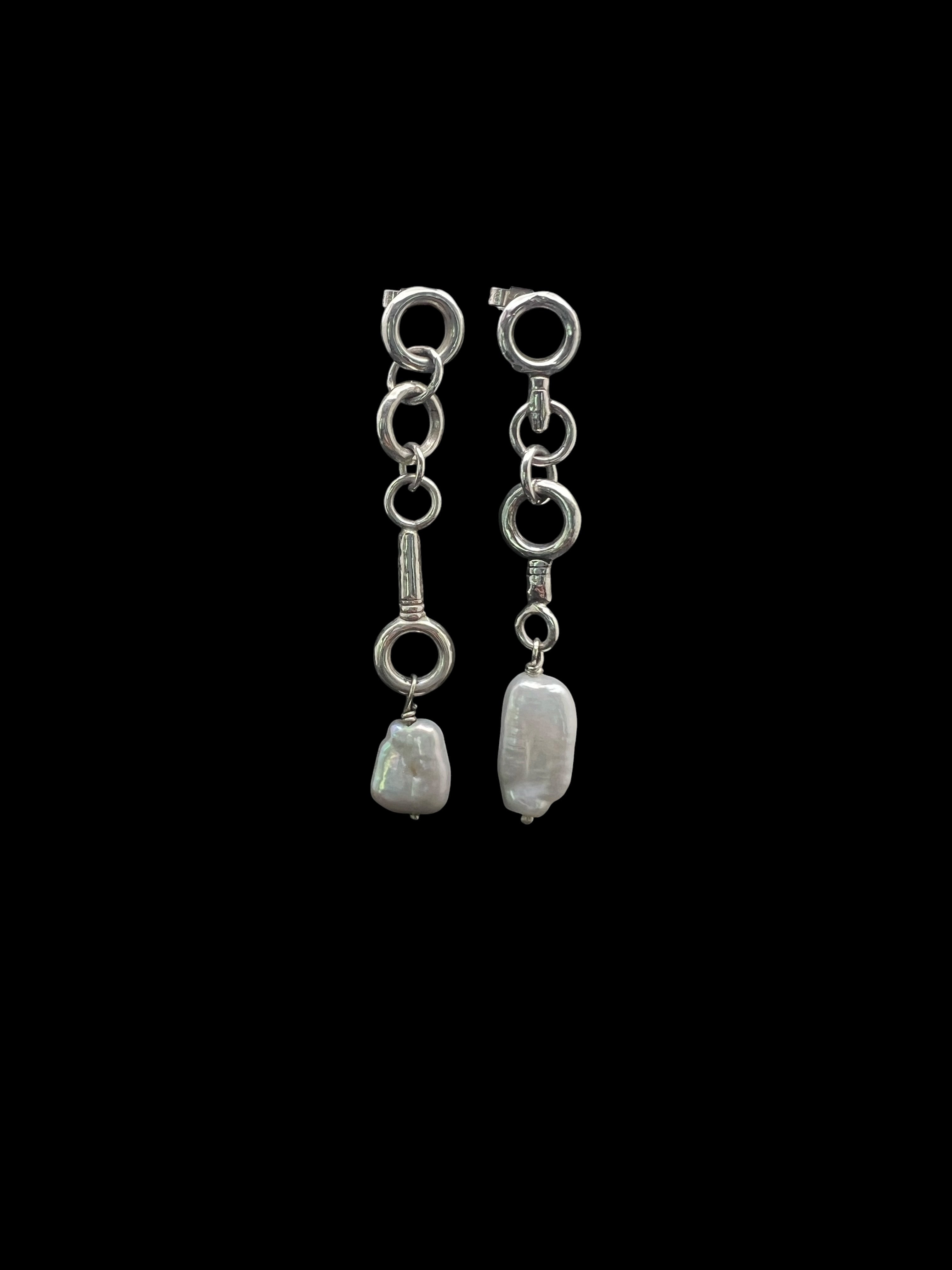 Key piece pearl earrings