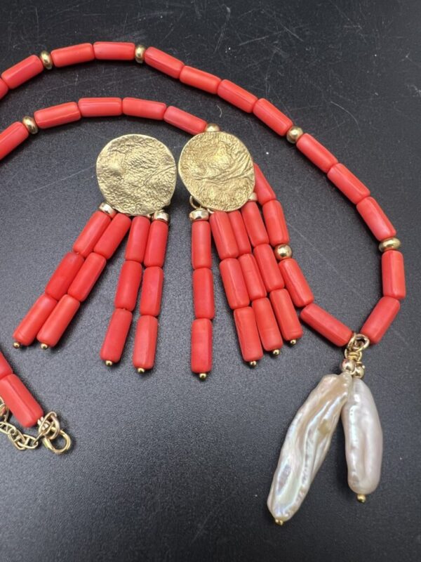 Coral not coral statement earrings. - Image 3